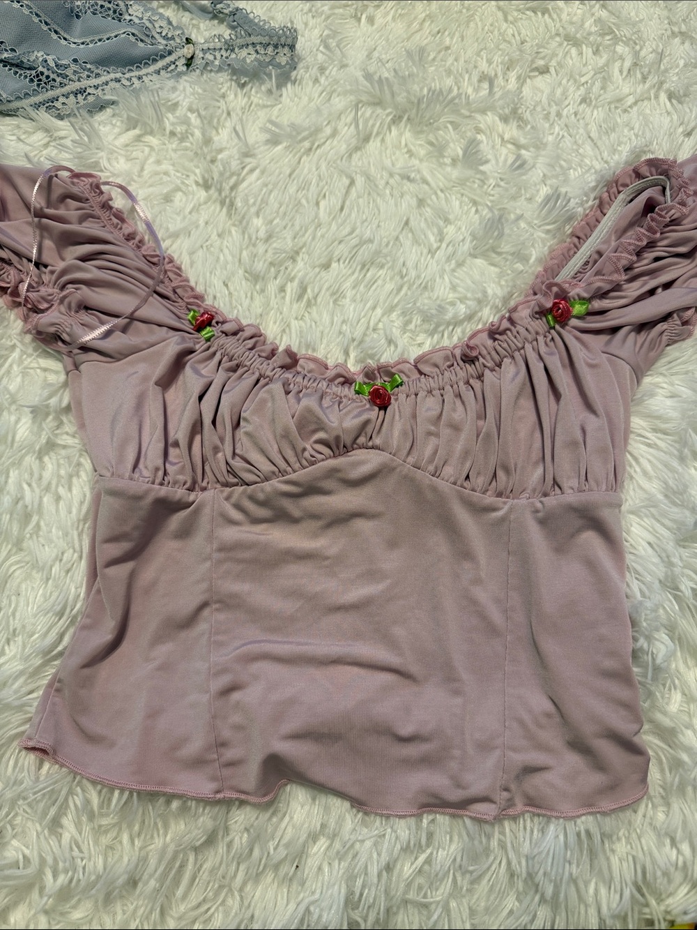 Urban Outfitters Dusty Pink Off-Shoulder Rose Trim Crop Top - Picture 1 of 3